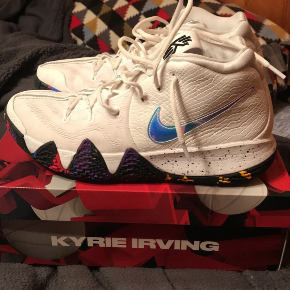 Nike Kyrie 4 March Madness